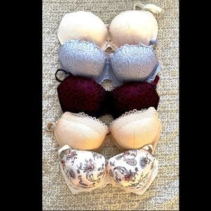 VICTORIA’S SECRET 5 BRAS 36DD